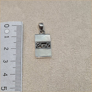 Pendentif en nacre blanche "PN1034.W"