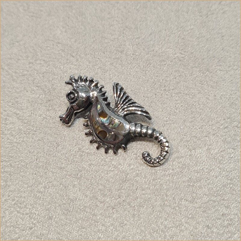 Pendentif hippocampe en nacre abalone "PN1038.A"