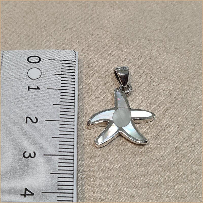 Pendentif étoile de mer en nacre blanche "PN1039.W"