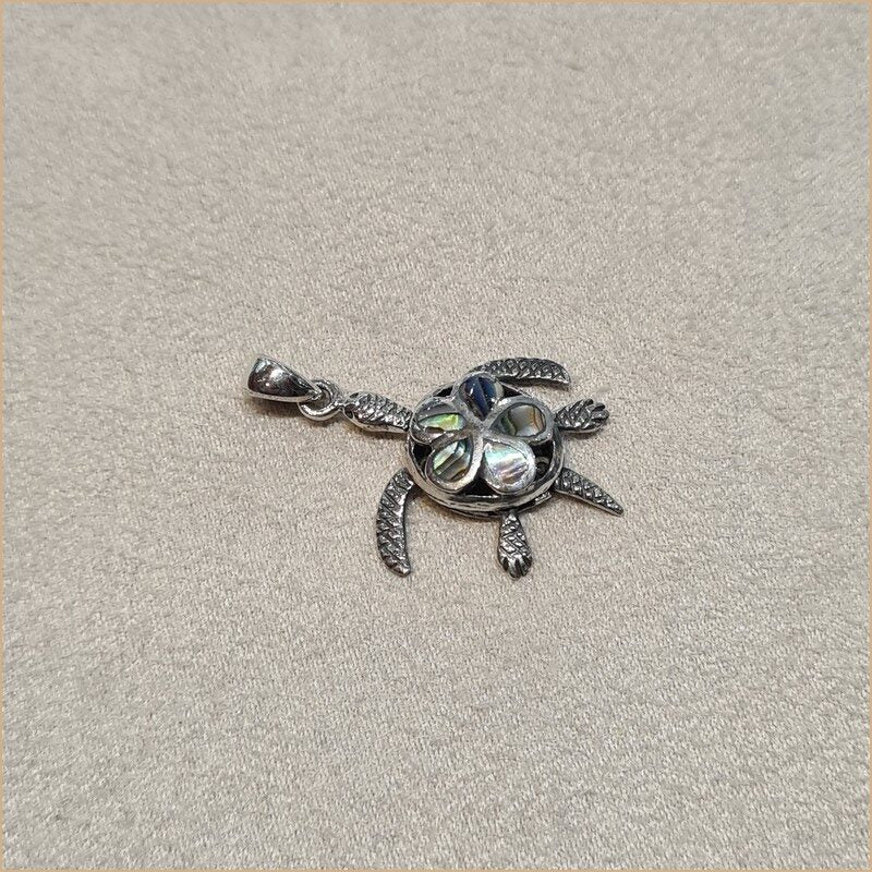 Pendentif tortue en nacre abalone "PN1040.A"