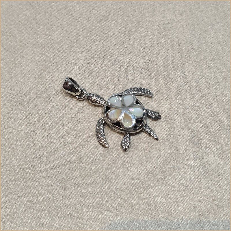 Pendentif tortue en nacre blanche "PN1040.W"