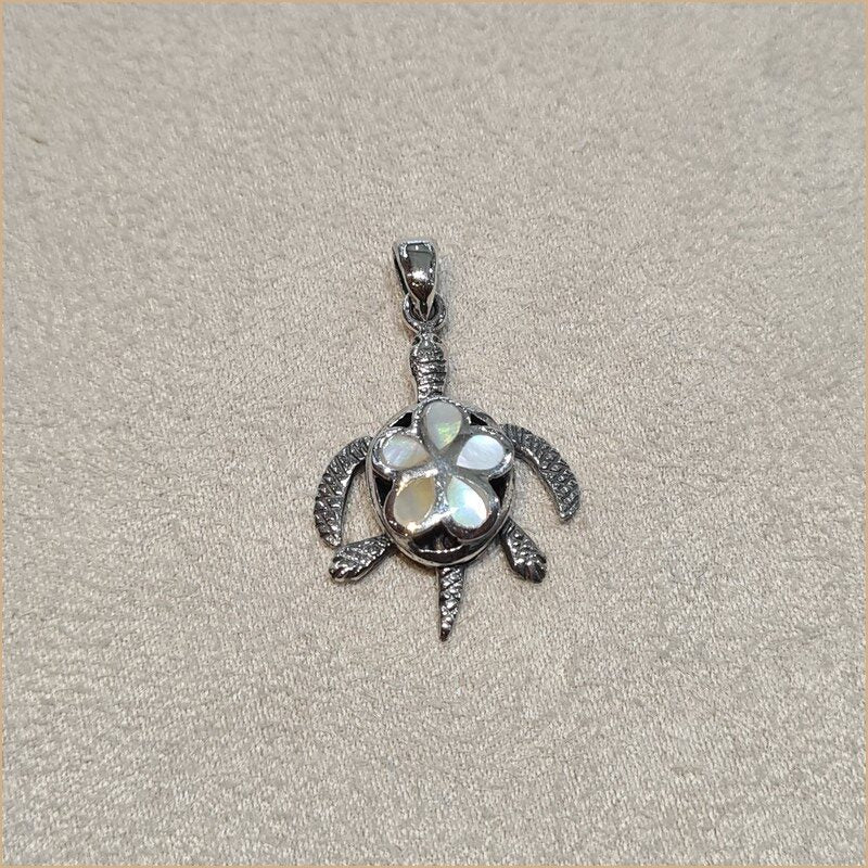 Pendentif tortue en nacre blanche "PN1040.W"