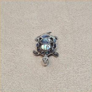 Pendentif tortue en nacre abalone "PN1044.A"