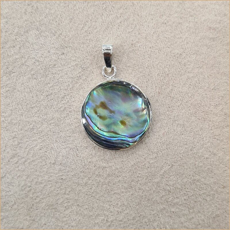 Pendentif recto verso gravé d'un arbre en abalone "PN1071.A"