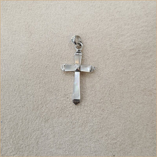 Pendentif en croix en nacre blanche "PN1076.W"