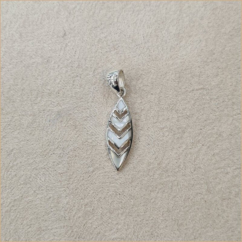 Pendentif plume géométrique en nacre blanche "PN1101.W"