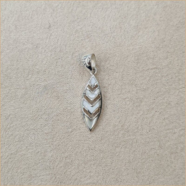 Pendentif plume géométrique en nacre blanche "PN1101.W"