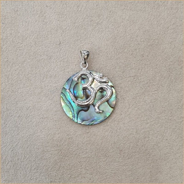 Pendentif Om (ou Aum ॐ) en abalone "PN1102.A"