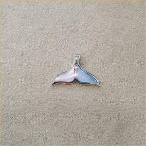 Pendentif queue de baleine en nacre multicolore “PN1103.M”