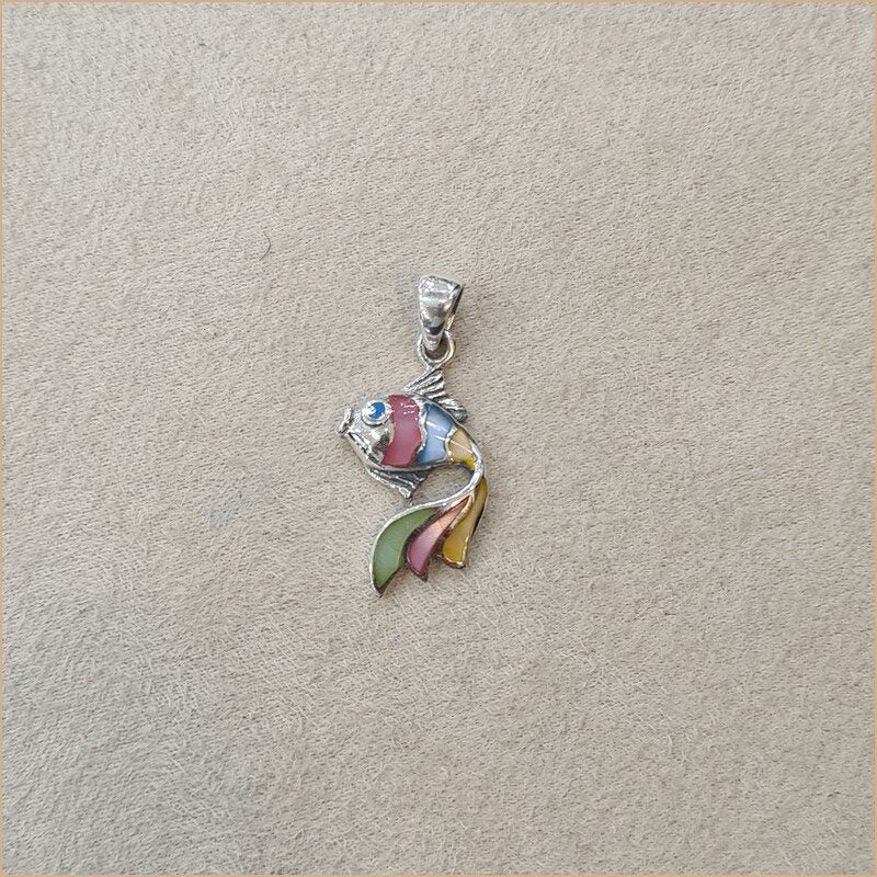 Pendentif poisson en nacre multicolore “PN1104.M”