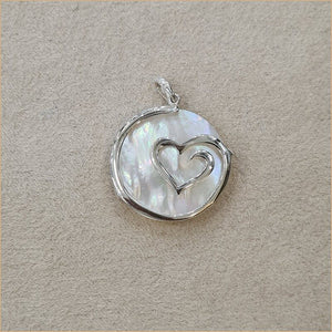 Pendentif recto verso en nacre blanche "PN1112.W"