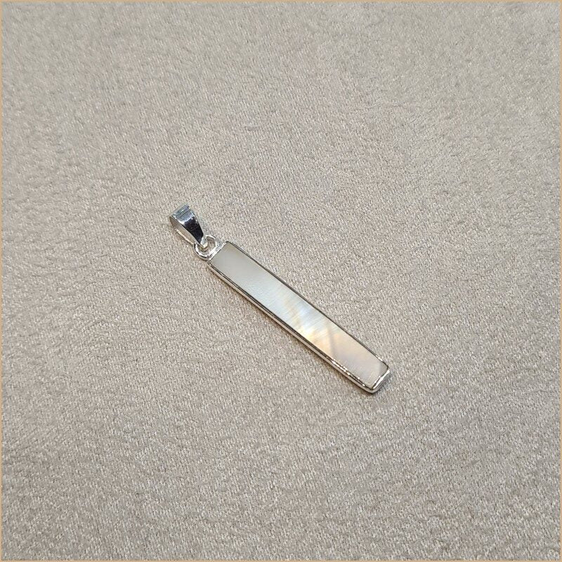 Pendentif bâtonnet en nacre blanche "PN436.W"