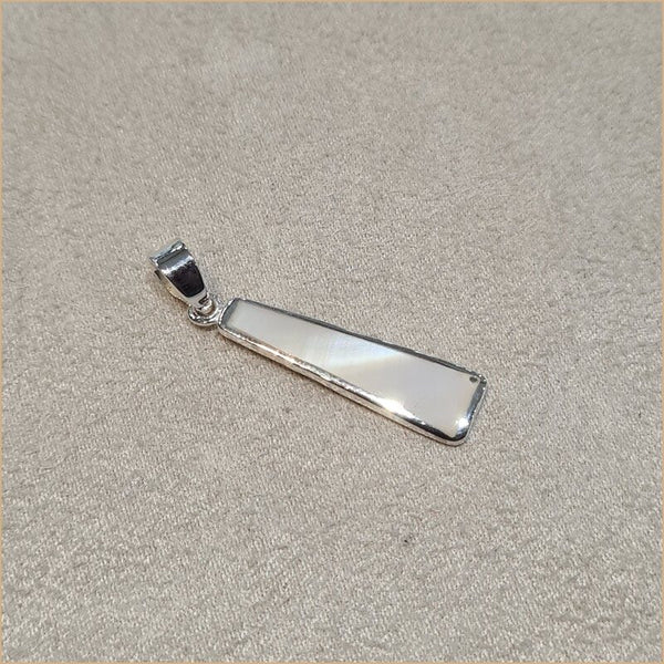 Pendentif en nacre blanche "PN442.W"