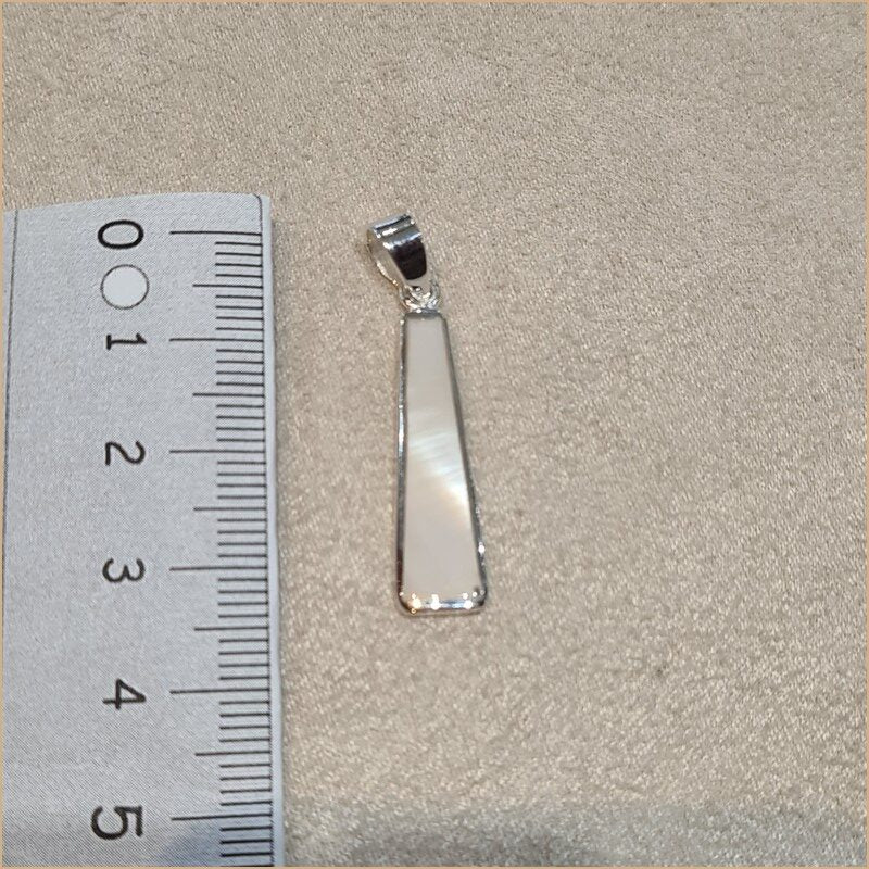 Pendentif en nacre blanche "PN442.W"