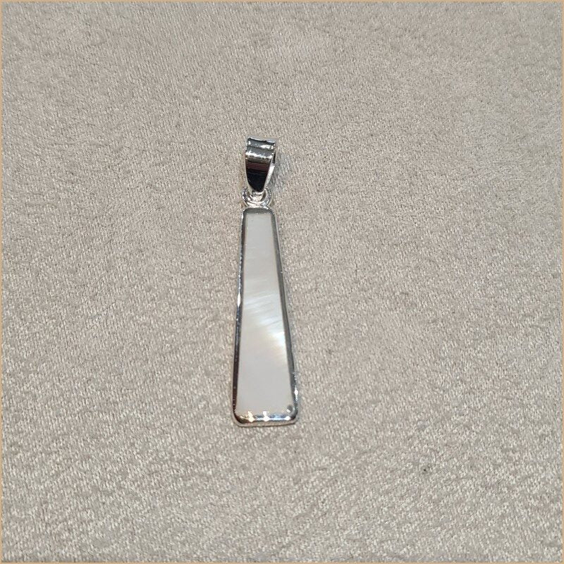 Pendentif en nacre blanche "PN442.W"