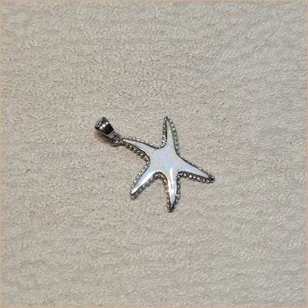 Pendentif étoile de mer opaline blanche "PO181.W"