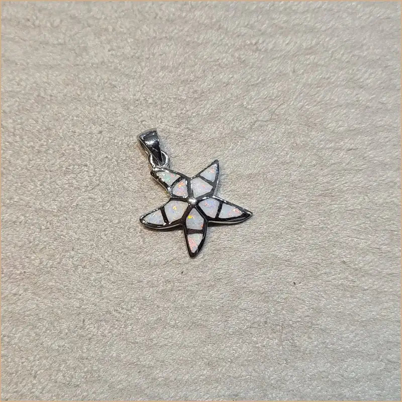 Pendentif étoile de mer opaline blanche "PO185.W"
