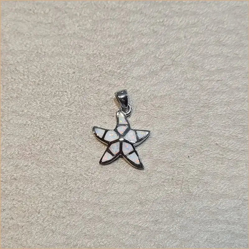 Pendentif étoile de mer opaline blanche "PO185.W"