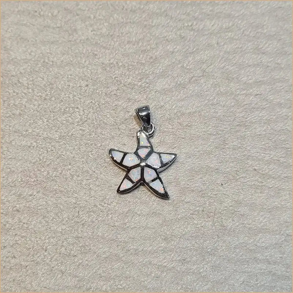 Pendentif étoile de mer opaline blanche "PO185.W"