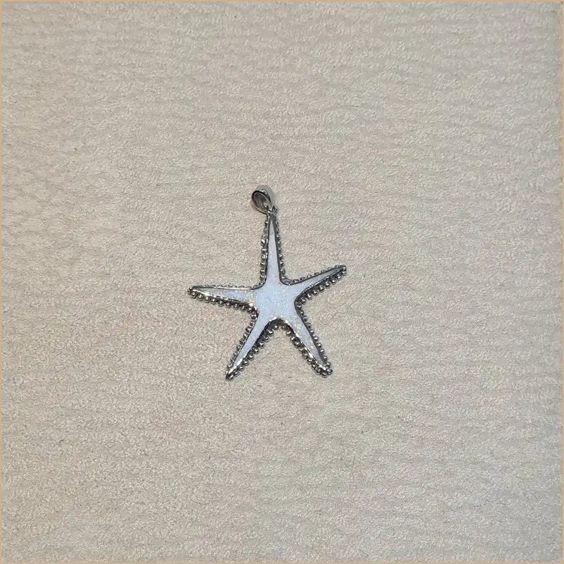 Pendentif étoile de mer opaline blanche "PO186.W"