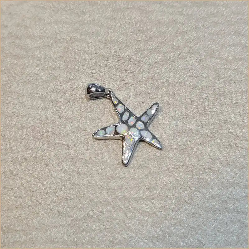 Pendentif étoile de mer opaline blanche "PO187.W"