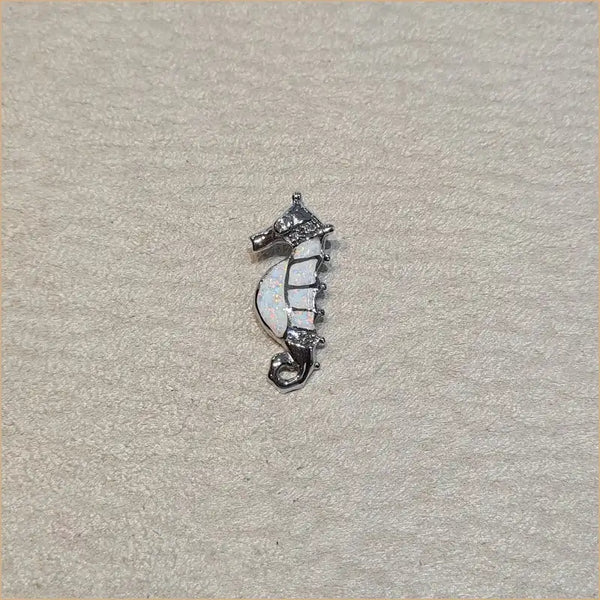 Pendentif hyppocampe opaline blanche "PO193.W"
