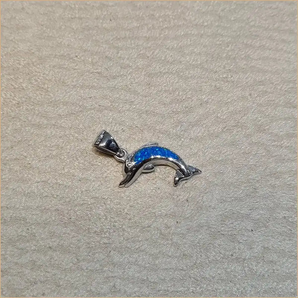 Pendentif dauphin opaline bleue "PO197.B"