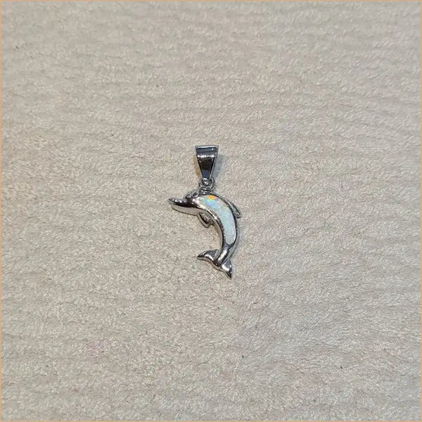 Pendentif dauphin opaline blanche "PO197.W"