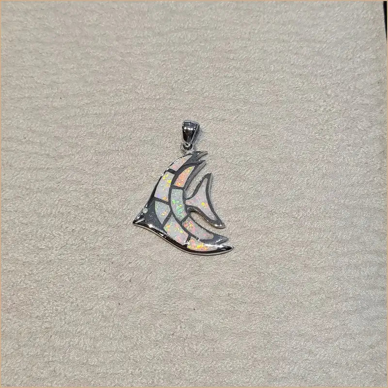 Pendentif poisson opaline blanche "PO199.W"