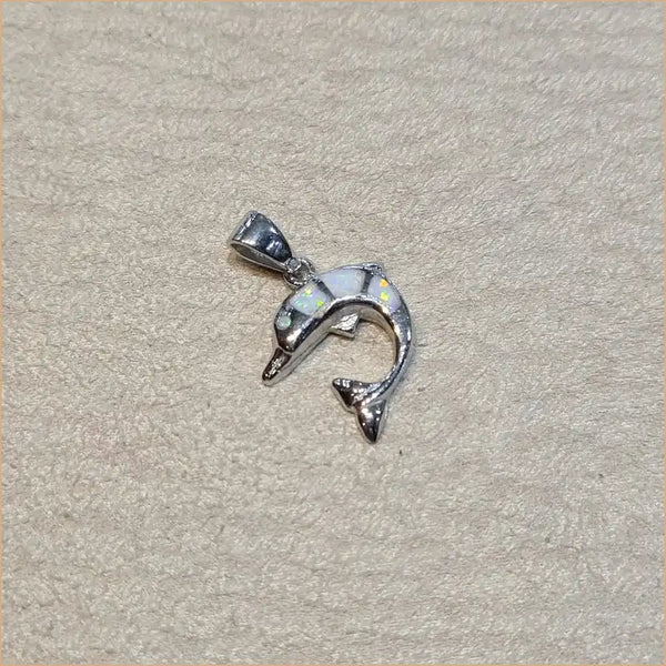 Pendentif dauphin opaline blanche "PO200.W"
