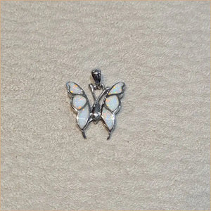 Pendentif papillon opaline blanche "PO208.W"