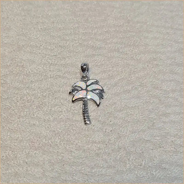 Pendentif palmier opaline blanche "PO209.W"