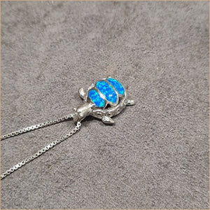 Pendentif tortue opaline bleu "POT35.B"