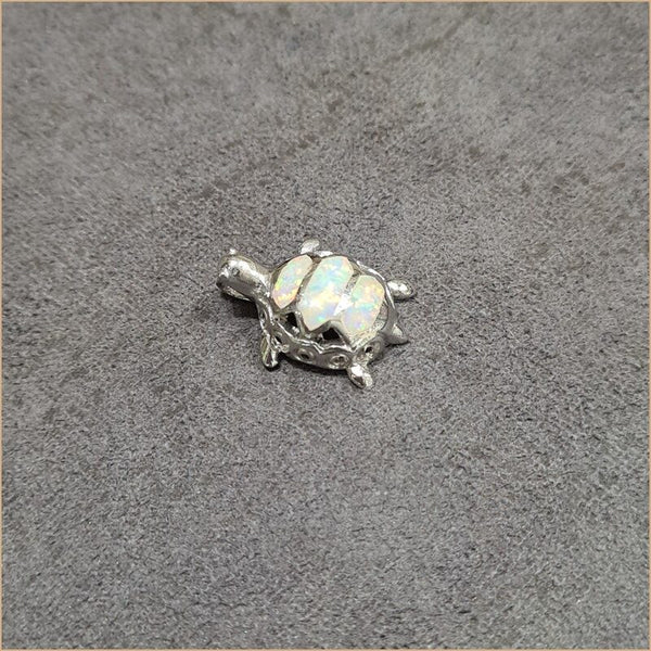 Pendentif tortue opaline blanche "POT35.W"