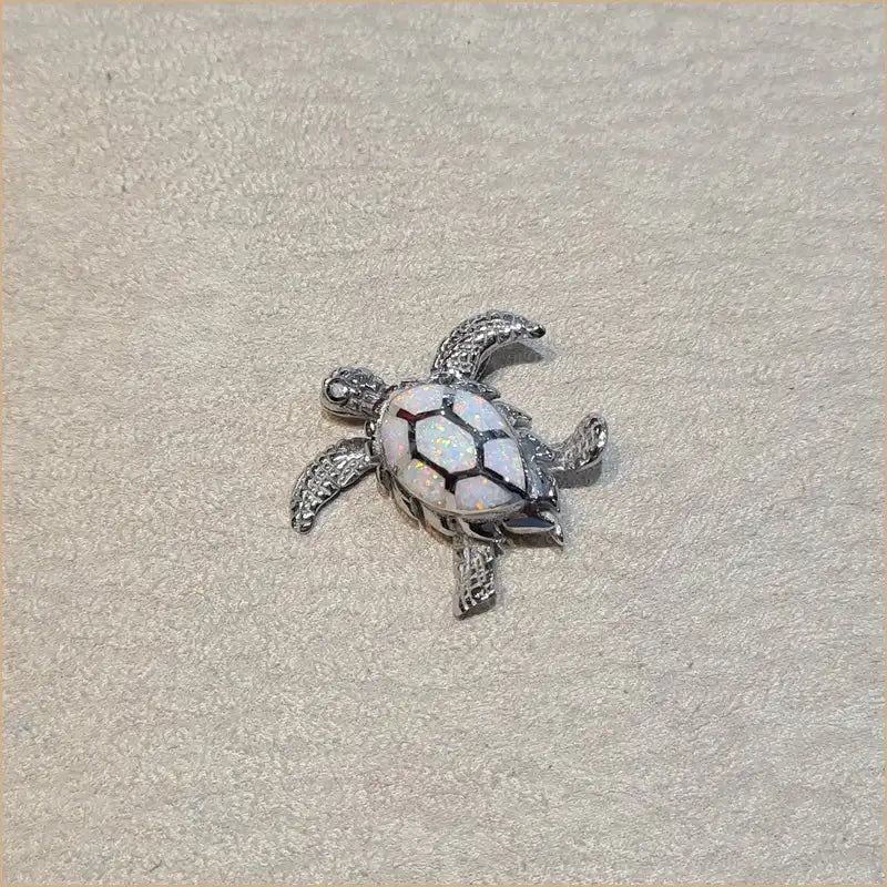 Pendentif tortue opaline blanche "POT37.W"