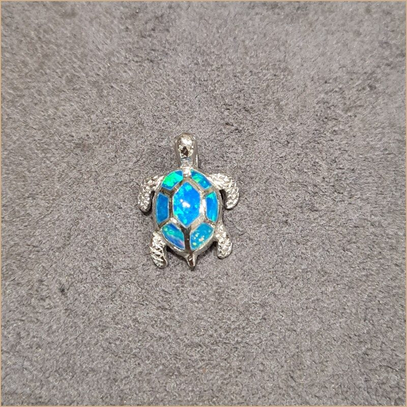 Pendentif tortue opaline bleu "POT38.B"