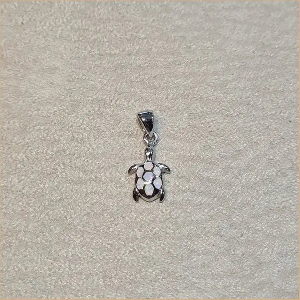 Pendentif tortue opaline blanche "POT39.W"