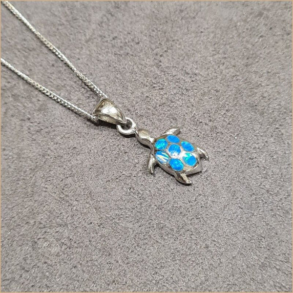Pendentif tortue opaline bleu "POT39.B"
