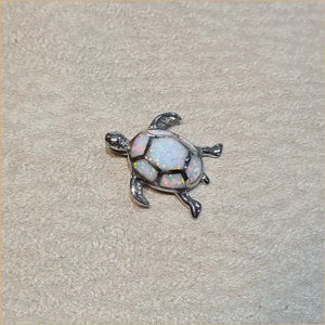 Pendentif tortue en argent 925 et opaline blanche de taille moyenne POT40