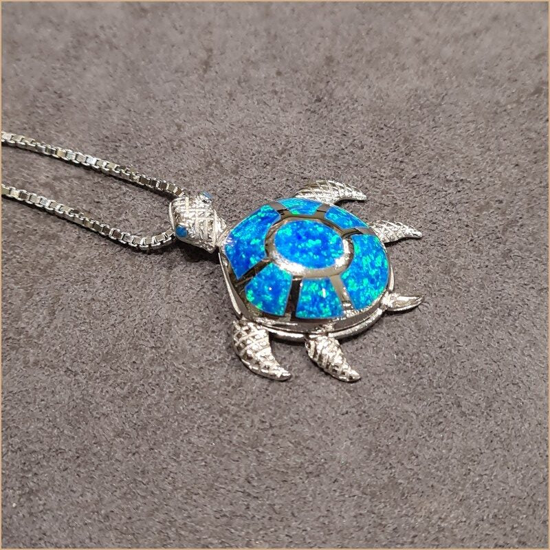 Pendentif tortue opaline bleu "POT41.B"