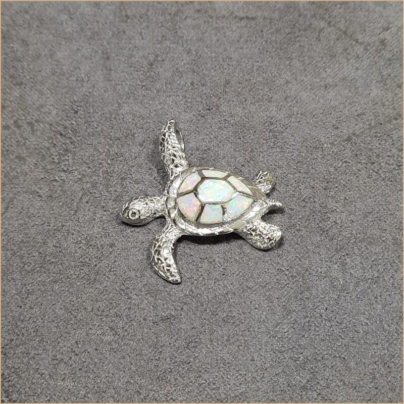 Pendentif tortue opaline blanche "POT47.W"