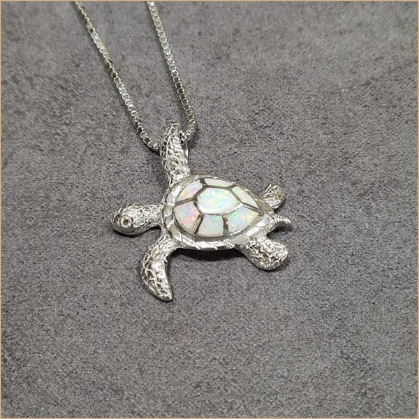 Pendentif tortue opaline blanche "POT47.W"