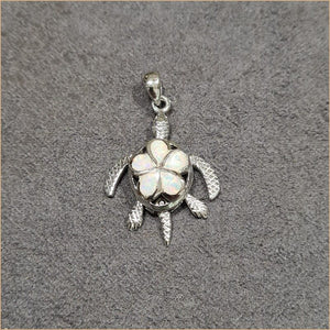 Pendentif tortue opaline blanche "POT52.W"