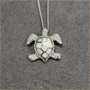 Pendentif tortue opaline blanche "POT53.W"
