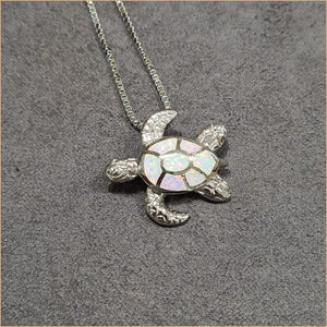 Pendentif tortue opaline blanche "POT54.W"
