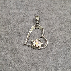 Pendentif tortue opaline blanche "POT55.W"