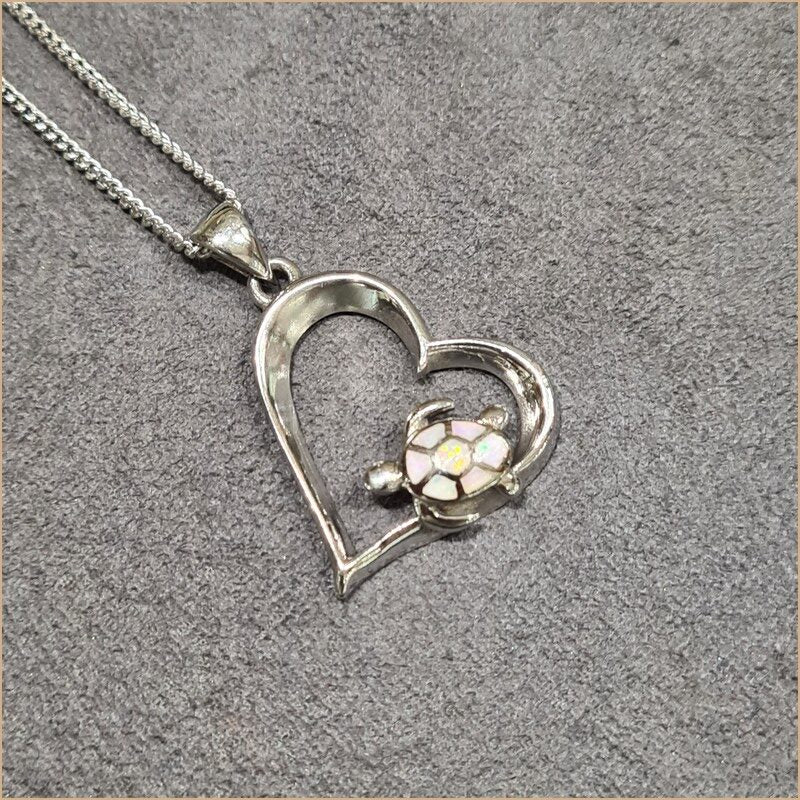Pendentif tortue opaline blanche "POT55.W"