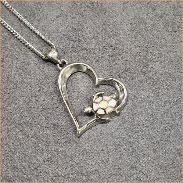 Pendentif tortue opaline blanche "POT55.W"