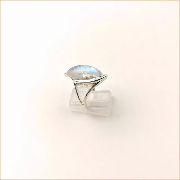 Bague pierre de lune marquise