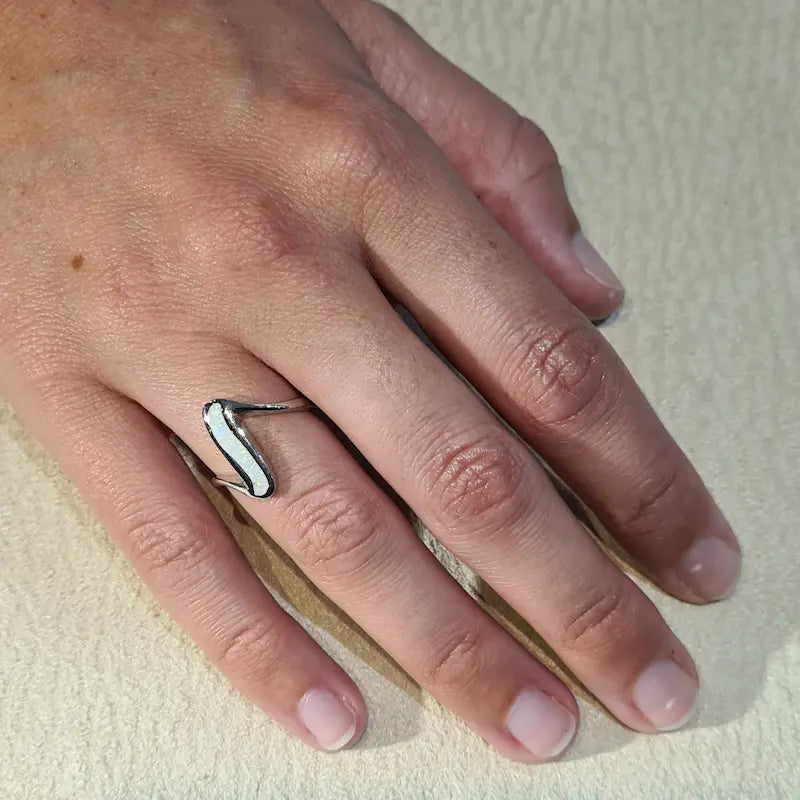 Bague opaline blanche "RO56.W"